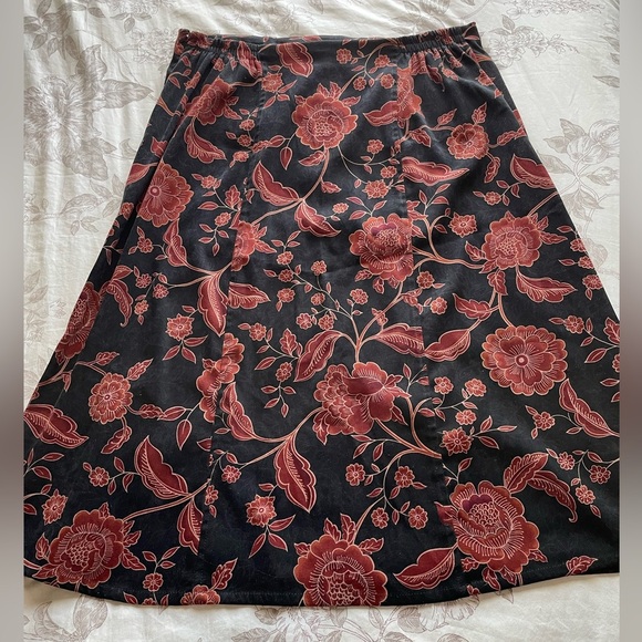 Y2K Dark Floral Faux Suede Midi Skirt XL Romantic Fairy Whimsigoth Boho Feminine - Picture 3 of 8